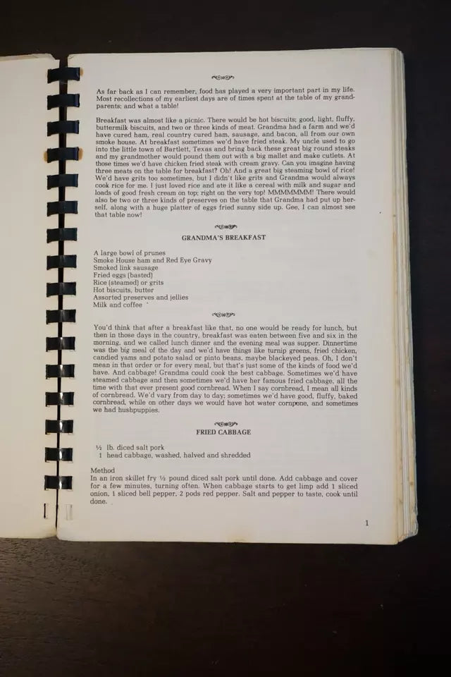 Bless the Cook by Bessie L. Munson 1978 - Signed 1st Edition