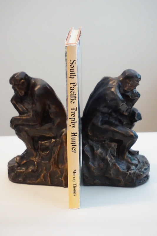 South Pacific Trophy Hunter by Murray Thomas 1987 Signed 1st Edition HCDJ