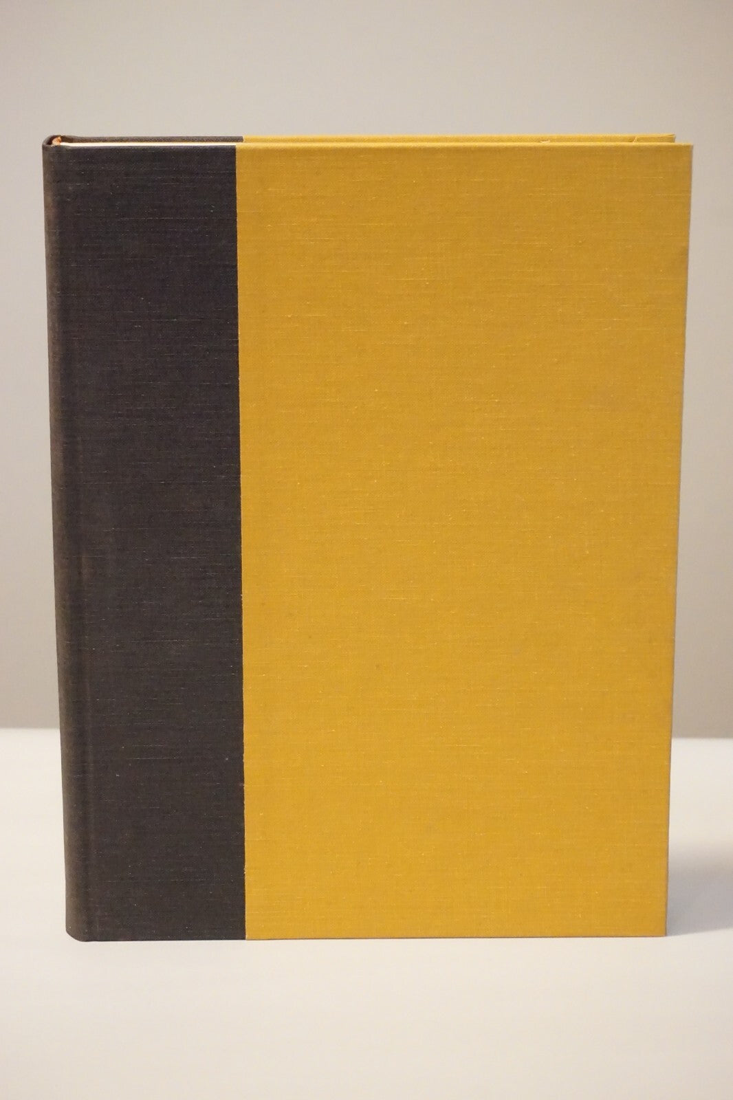 A Pictographic History of the Oglala Sioux by Amos Bad Heart Bull 1967 HC Slip