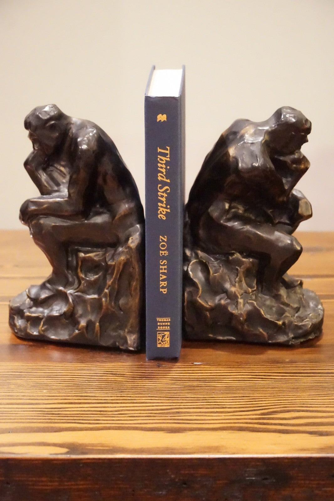 Third Strike by Zoë Sharp 2008 Signed First Edition Hardcover Charlie Fox