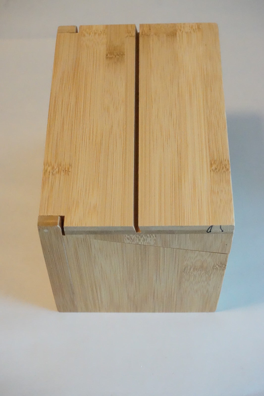 Collection of 275 Handwritten & Typed Recipes in Wooden Box