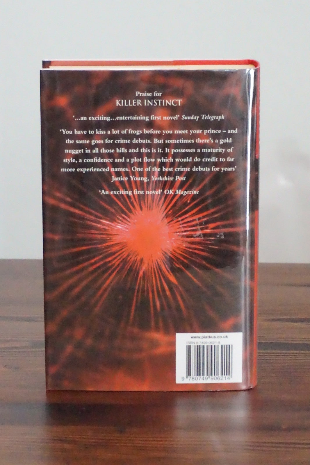 Hard Knocks by Zoë Sharp 2003 Signed Hardcover Charlie Fox Thriller UK First