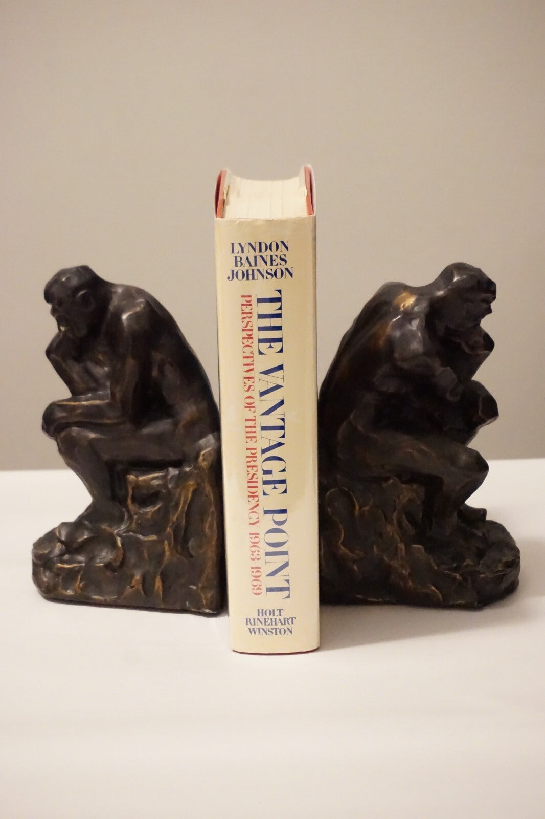The Vantage Point by Lyndon Baines Johnson 1971 Signed 1st Edition HC DJ 9780030844928