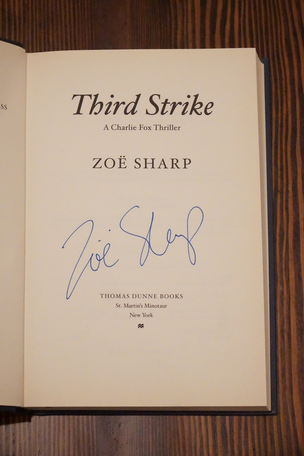 Third Strike by Zoë Sharp 2008 Signed First Edition Hardcover Charlie Fox