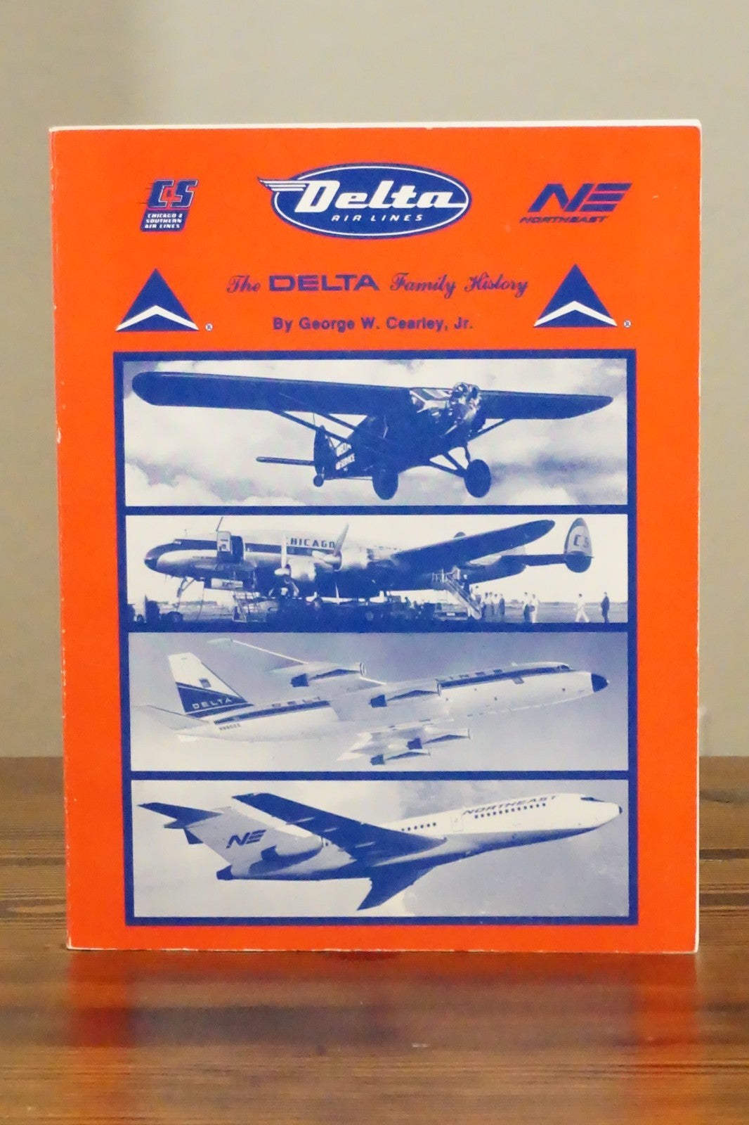 The Delta Airlines Family History by George W. Cearley, Jr. 1985 Signed