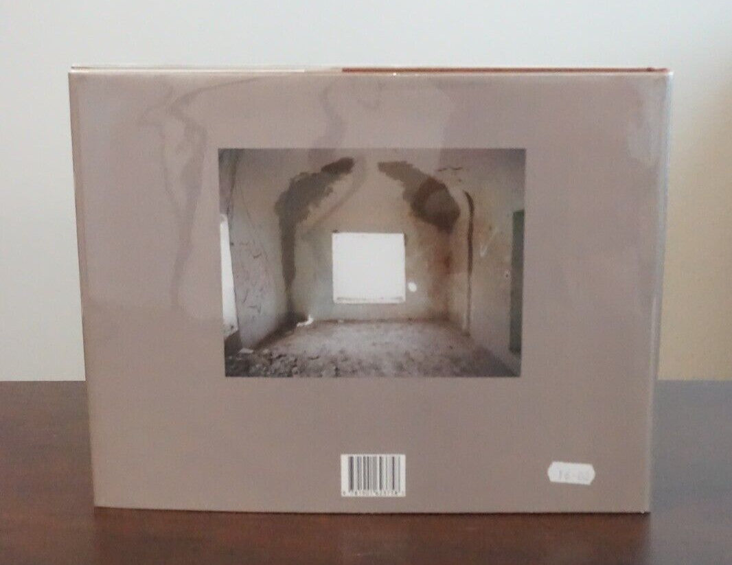 Hidden by Paul Seawright 2003 HC DJ