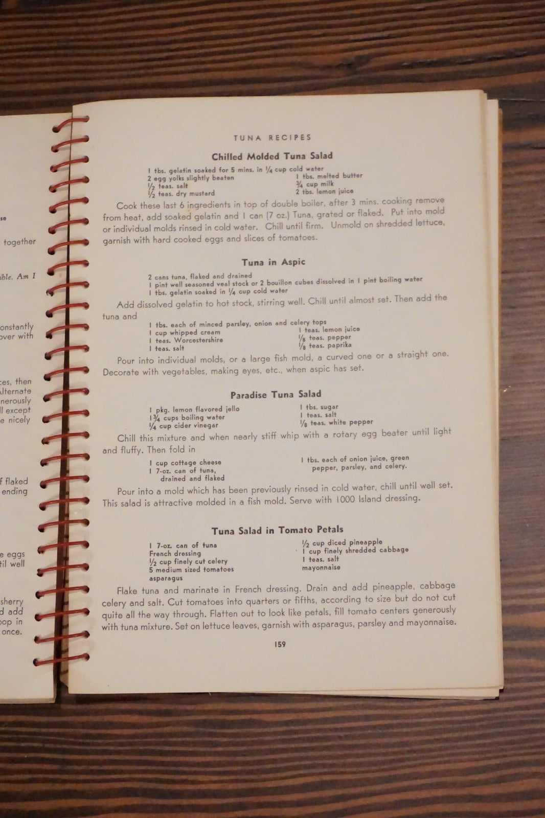 Epicures Delight British War Relief Association Cookbook by Vera Harnett 1941