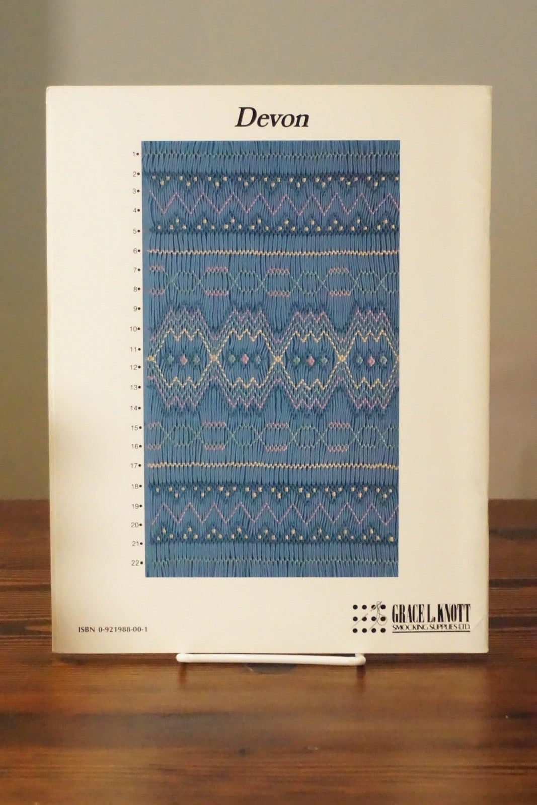 English Smocking by Grace L. Knott 1989 Stitch Guide Sewing Patterns