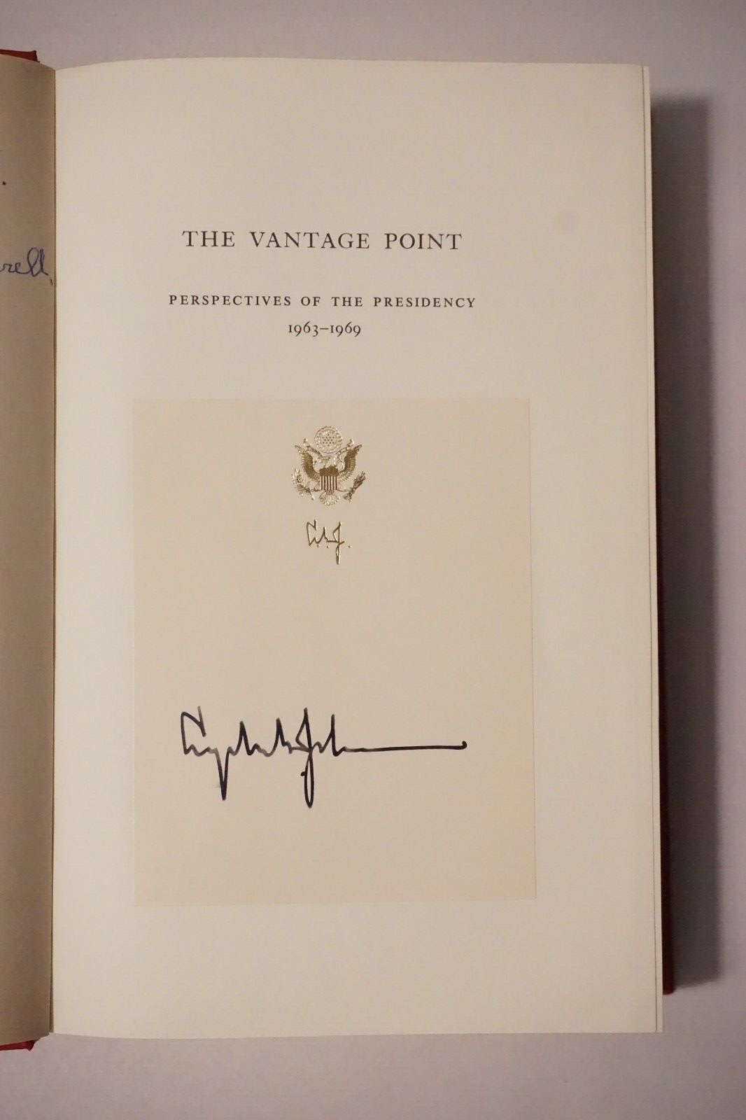 The Vantage Point by Lyndon Baines Johnson 1971 Signed 1st Edition HC DJ 9780030844928