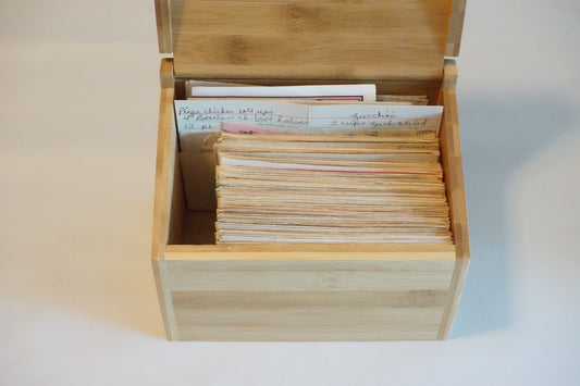 Collection of 275 Handwritten & Typed Recipes in Wooden Box