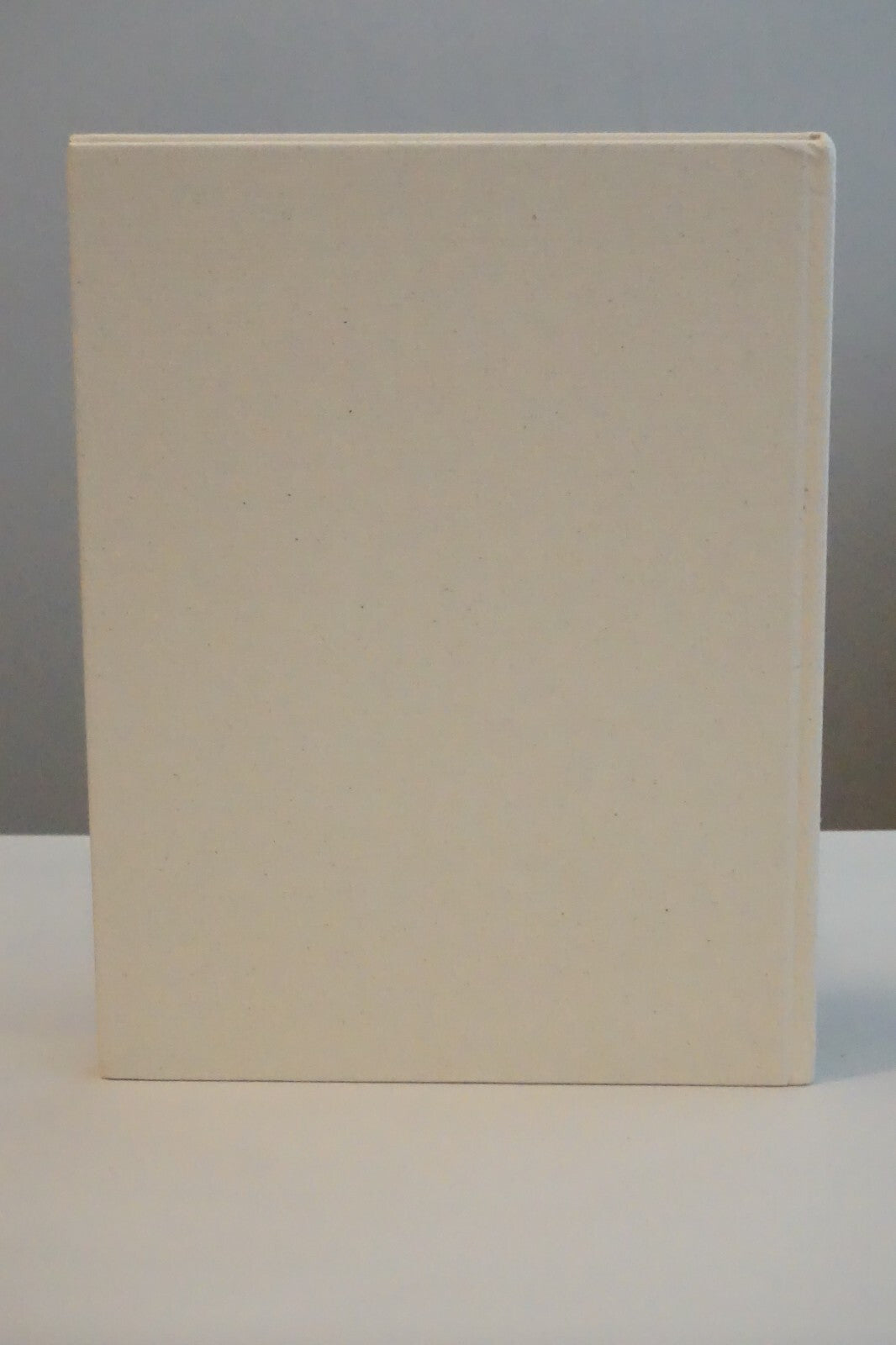 Three Centuries of Wedgwood by Barbara Wedgwood 1993 Signed HC DJ