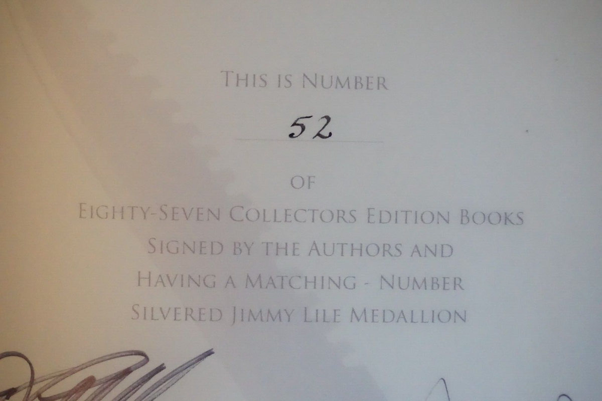 James B. Lile: The Arkansas Knifesmith Collector's Edition 2007 Leather Slipcase