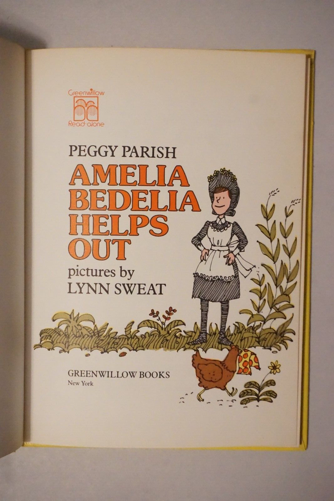 Very Rare 1st Printing of Amelia Bedelia Helps Out by Peggy Parish 1979 HC