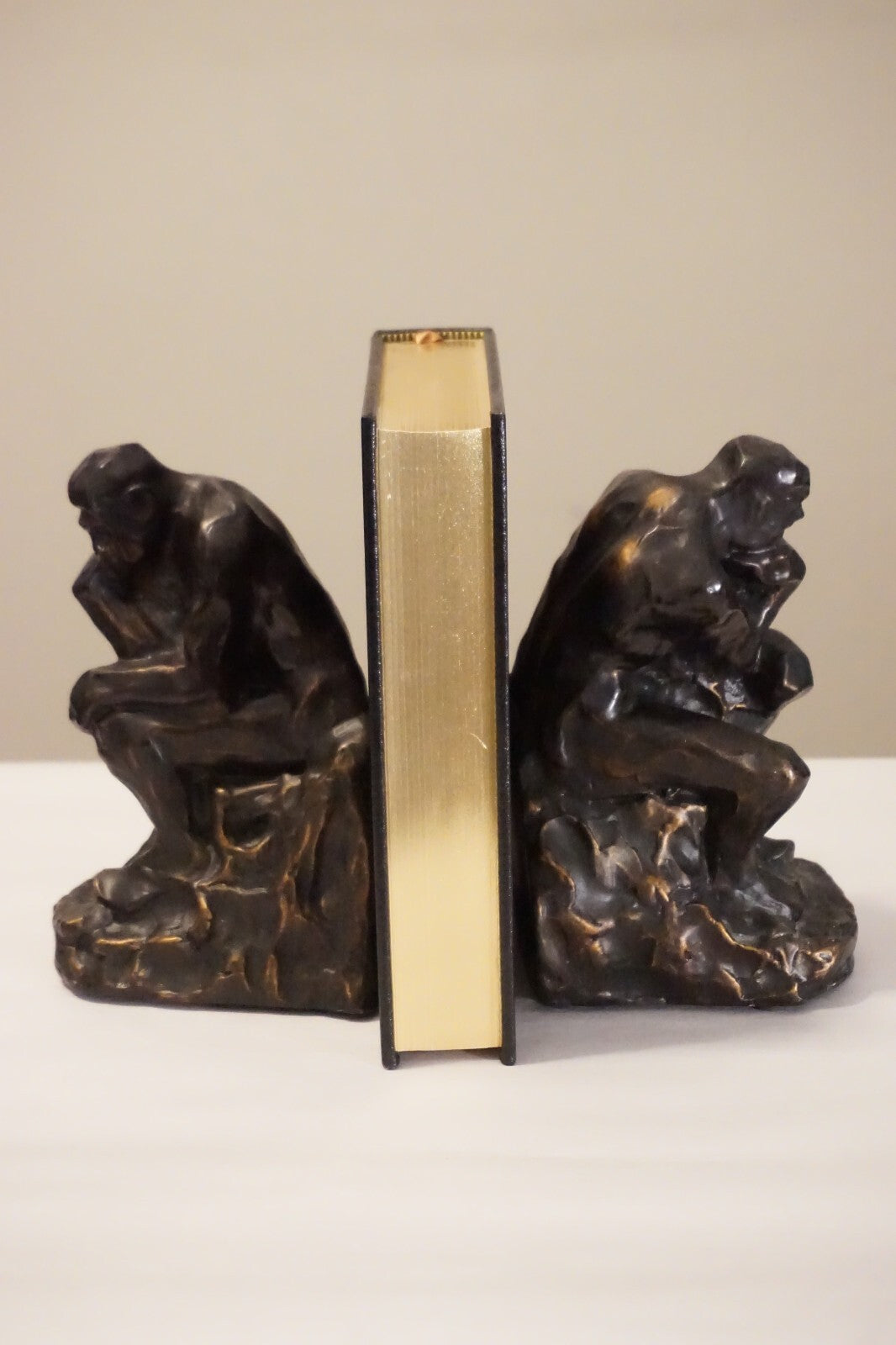 The Mote in God's Eye by Larry Niven and Jerry Pournelle 1991 Easton Press