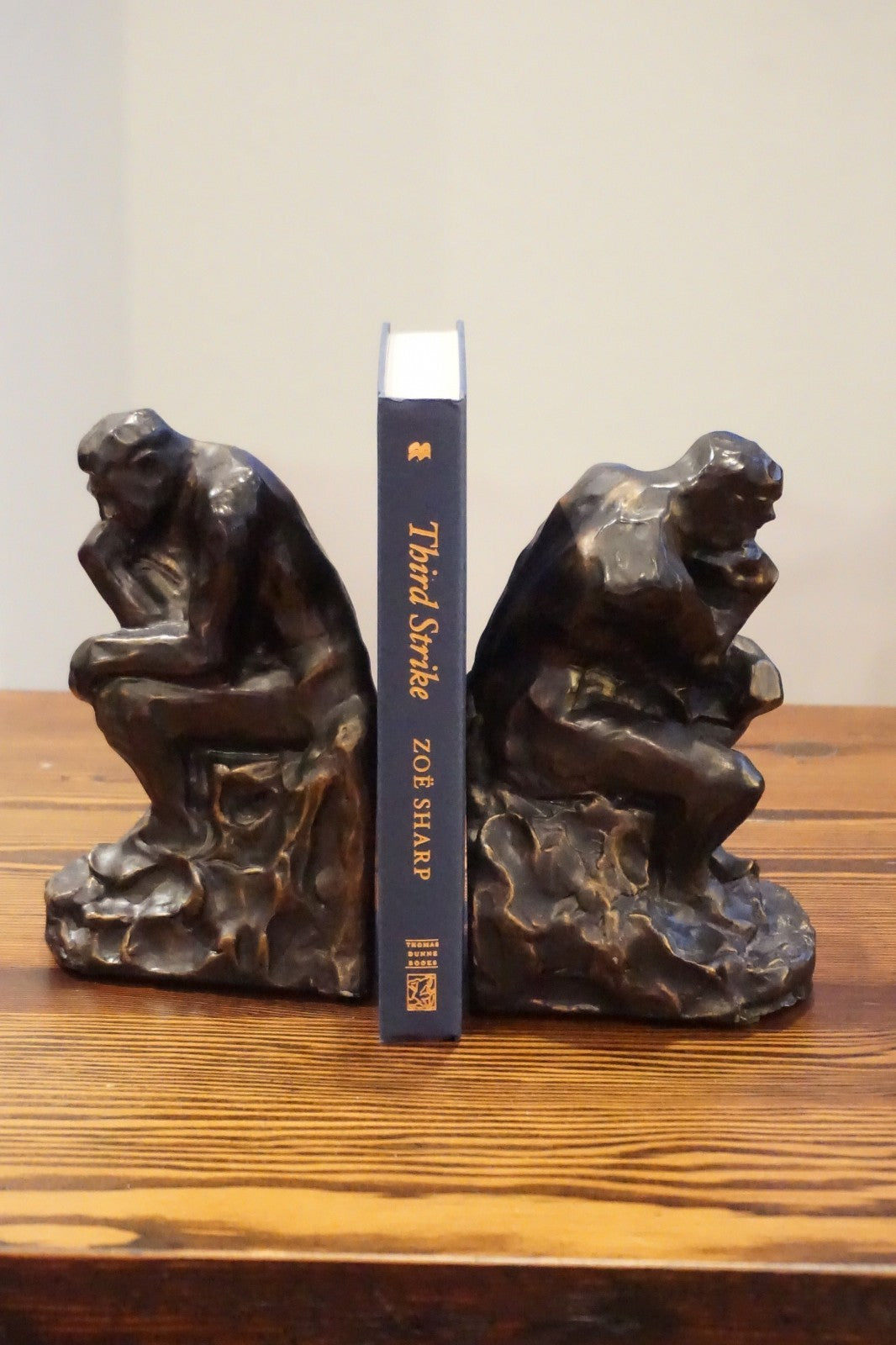 Third Strike by Zoë Sharp 2008 Signed First Edition Hardcover Charlie Fox