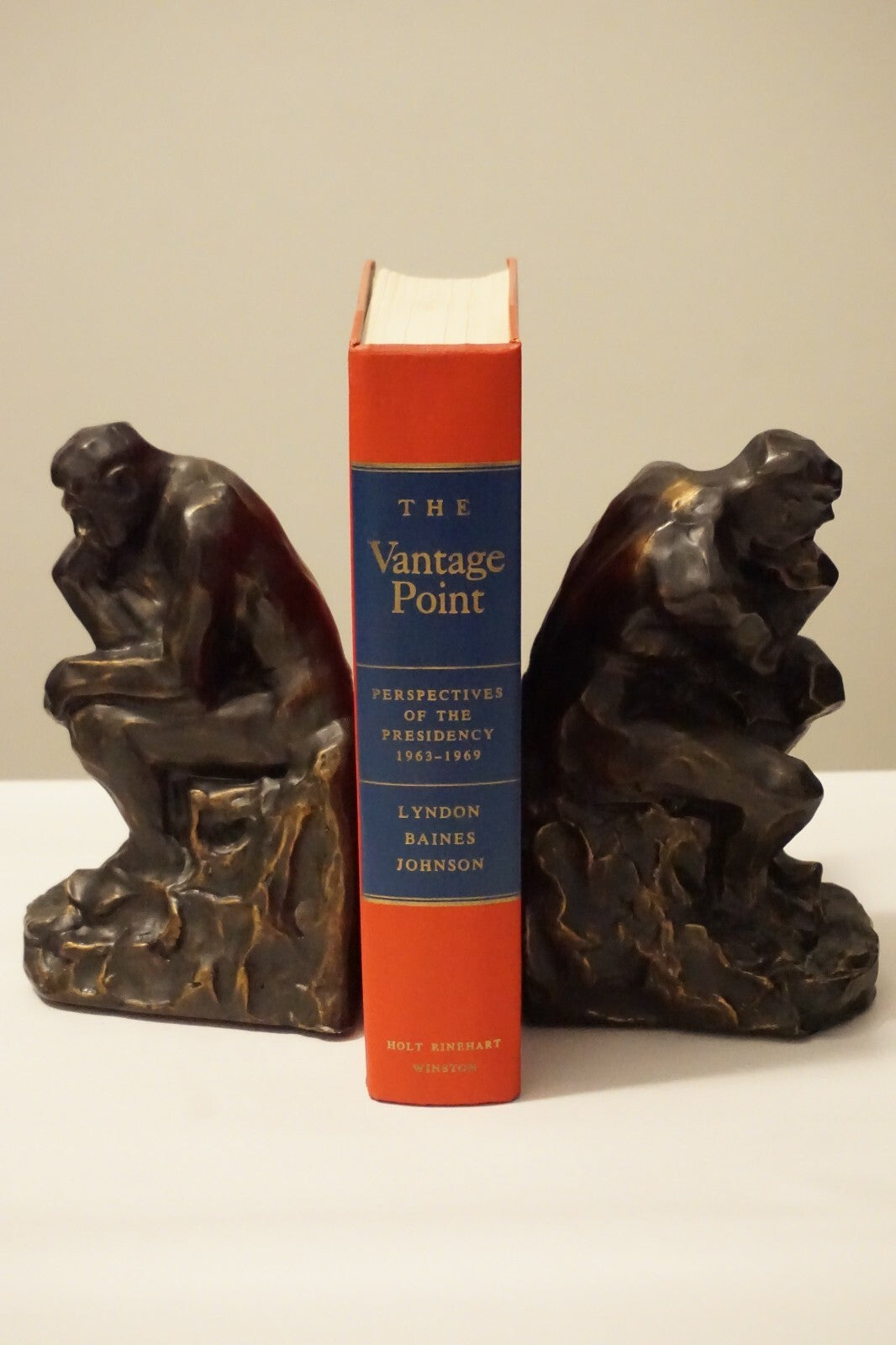 The Vantage Point by Lyndon Baines Johnson 1971 Signed 1st Edition HC DJ 9780030844928